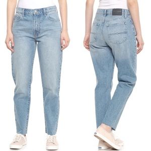 Lucky Brand High Rise‎ Drew Mom Jeans Raw Hem, Camden Town Wash - Size 4/27